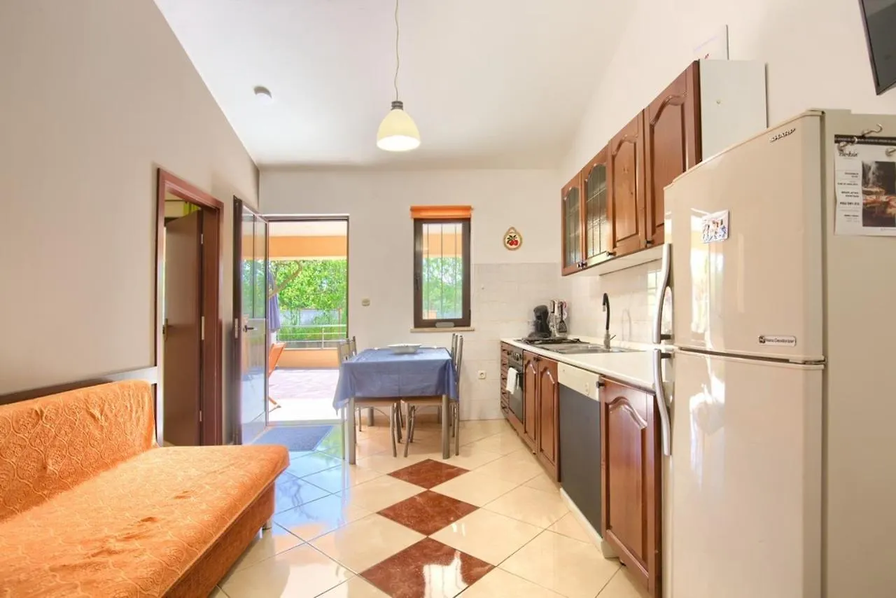 Apartment Nikola Vinkuran Croatia